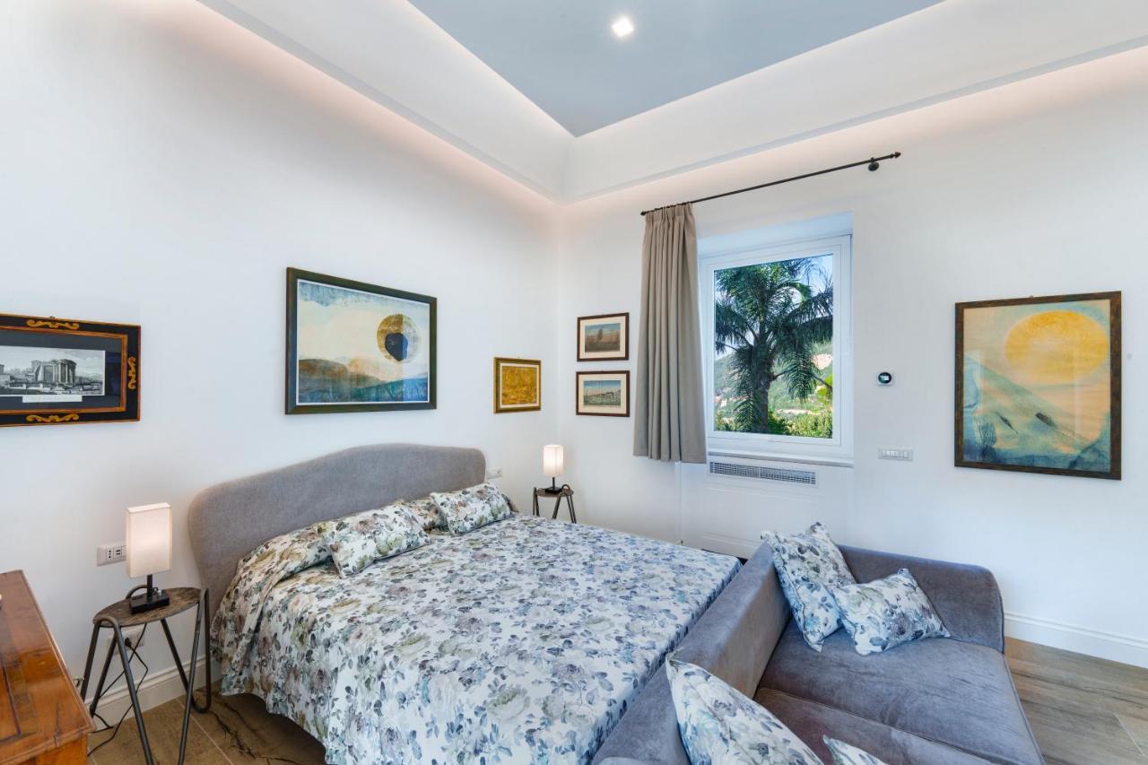 Mary'S Guest House Вико Екуензе Екстериор снимка