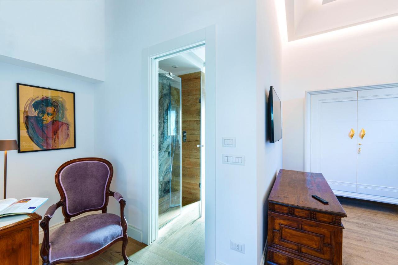 Mary'S Guest House Вико Екуензе Екстериор снимка
